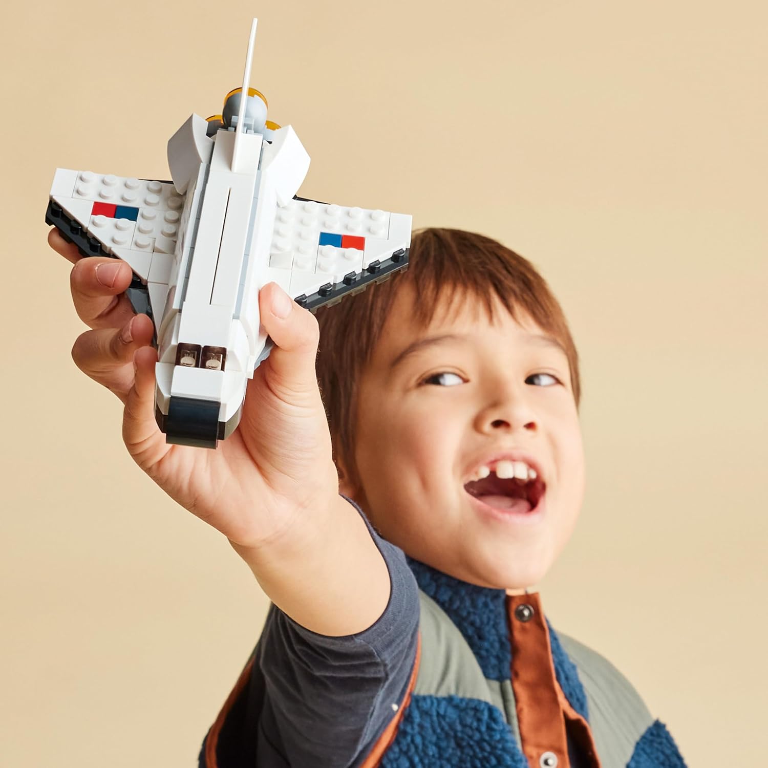 Creator 3 in 1 Space Shuttle Toys - Space Toys Building Set for Boys & Girls, Ages 6+ - Option to Build 2 Spaceships or Astronaut - Educational Gift for Kids Birthday & Holidays - 31134